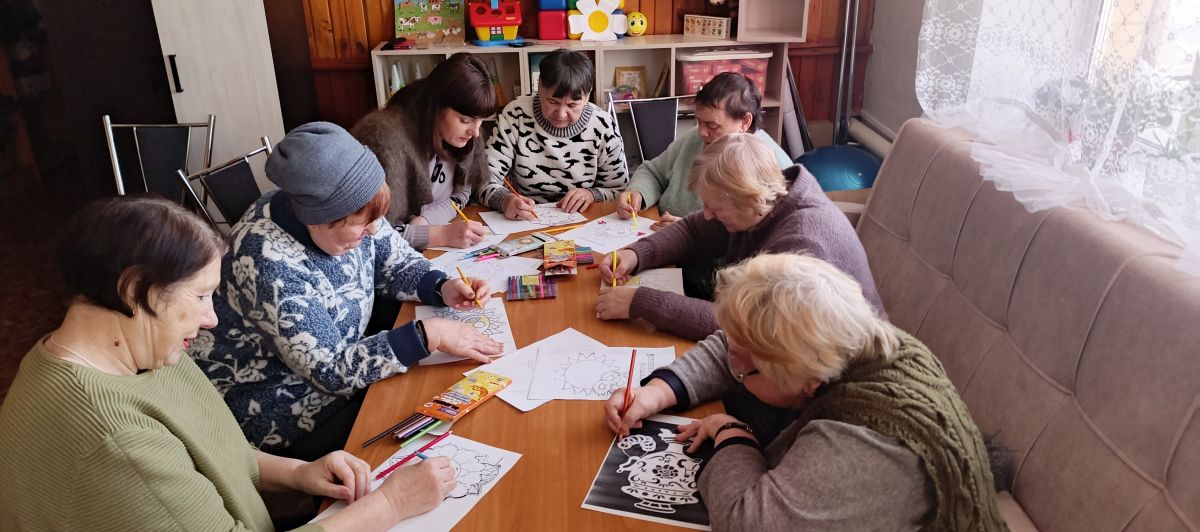 Мастер-класс &laquo;Масленица пришла&mdash;блины с мёдом принесла&raquo;: творчество и настроение в отделении дневного пребывания