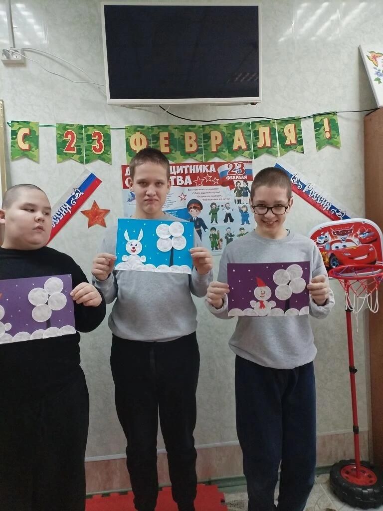 Аппликация из ватных дисков &laquo;Счастливый снеговик&raquo;