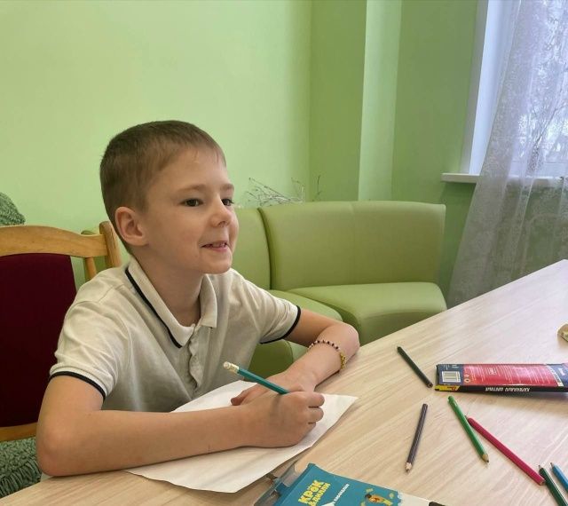 Выставка рисунков &laquo;Защитники Отечества&raquo;