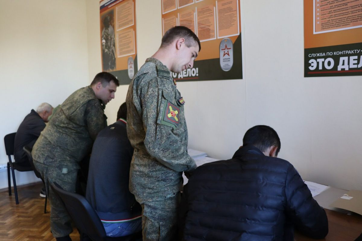 О единовременной денежной выплате отдельной категории военнослужащих, проходящих военную службу по контракту в Вооруженных Силах Российской Федерации