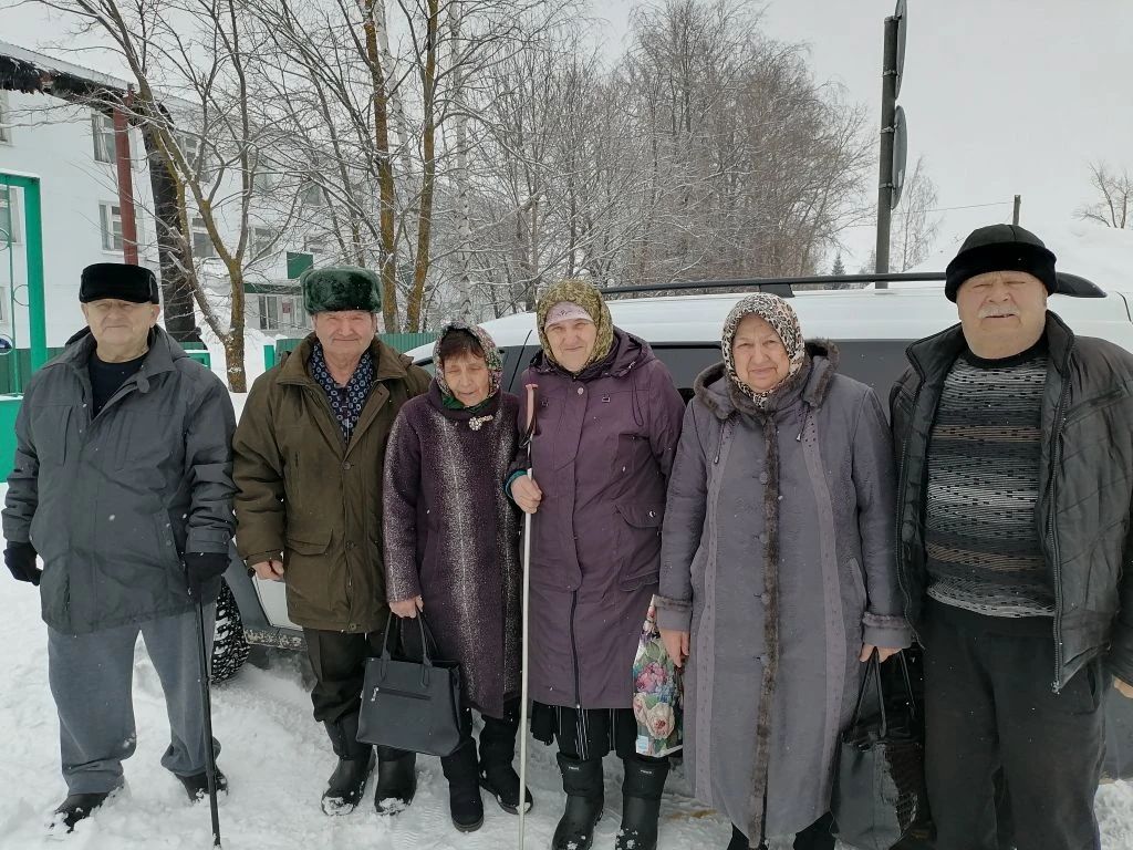 Доставка лиц старше 65 лет в медицинские организации для прохождения диспансеризации