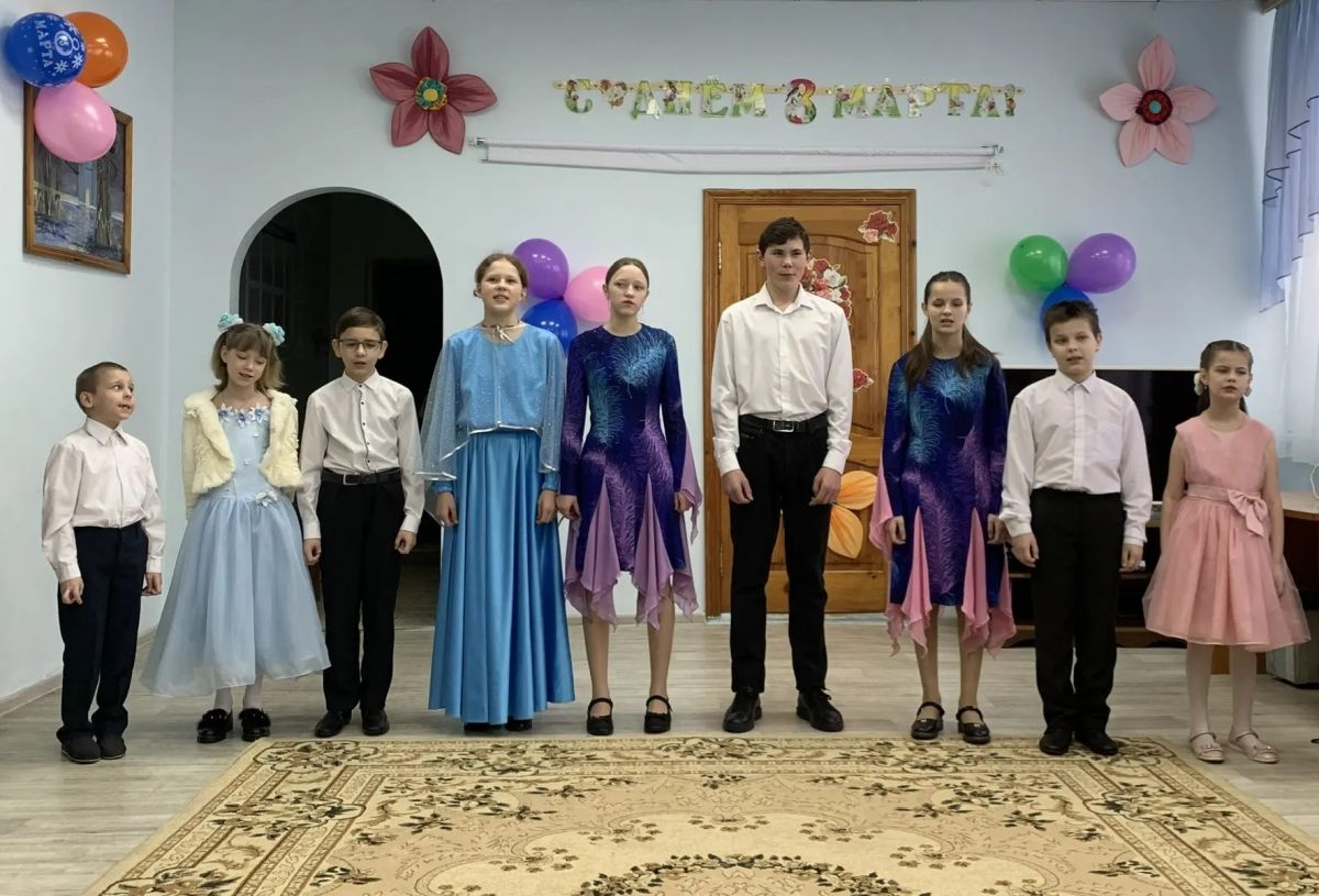 Концертная программа &laquo;С праздником Весны!&raquo;