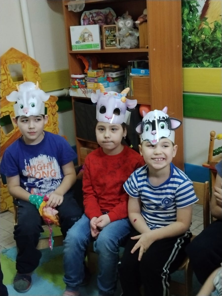 Обыгрывание сказки "Волк и семеро козлят"