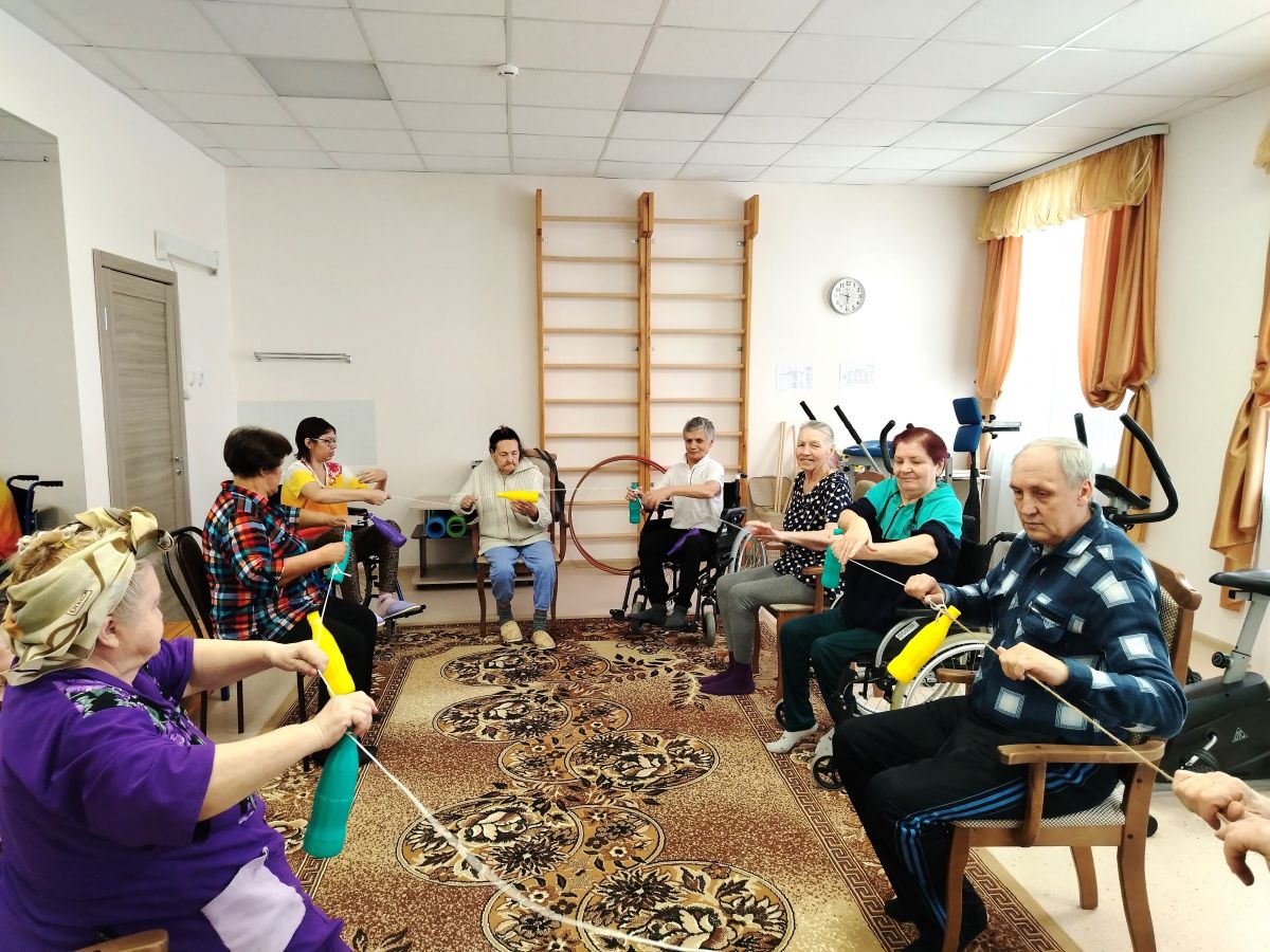 Занятие в кабинете ЛФК