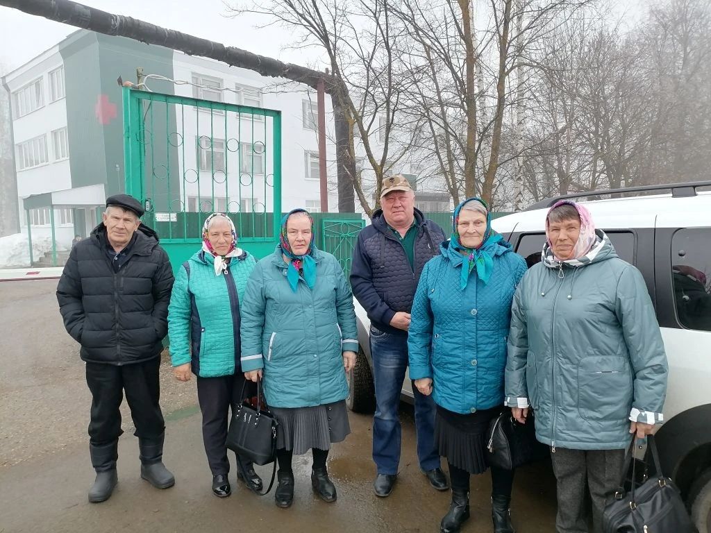 Доставка лиц старше 65 лет в медицинские организации для прохождения диспансеризации