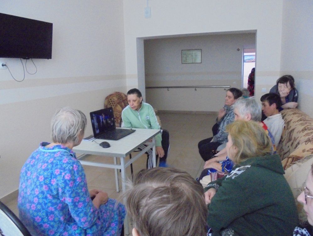 Получатели социальных услуг побывали в Музее Космонавтики