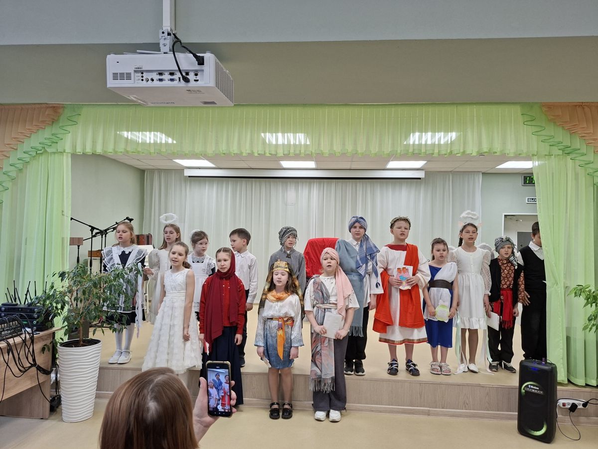 Пасхальное представление от Учхозской СОШ