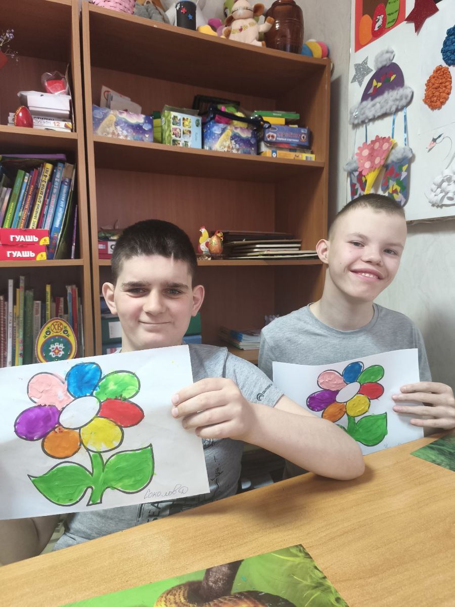 Аппликация цветик - семицветик