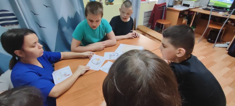 "Технологии в доме" (изучение современных бытовых приборов и правила их использования)