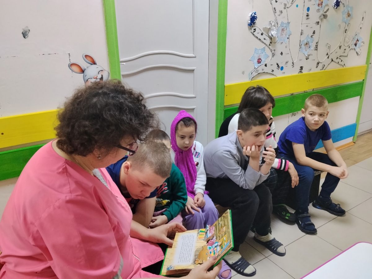 Чтение сказки "Три медведя"