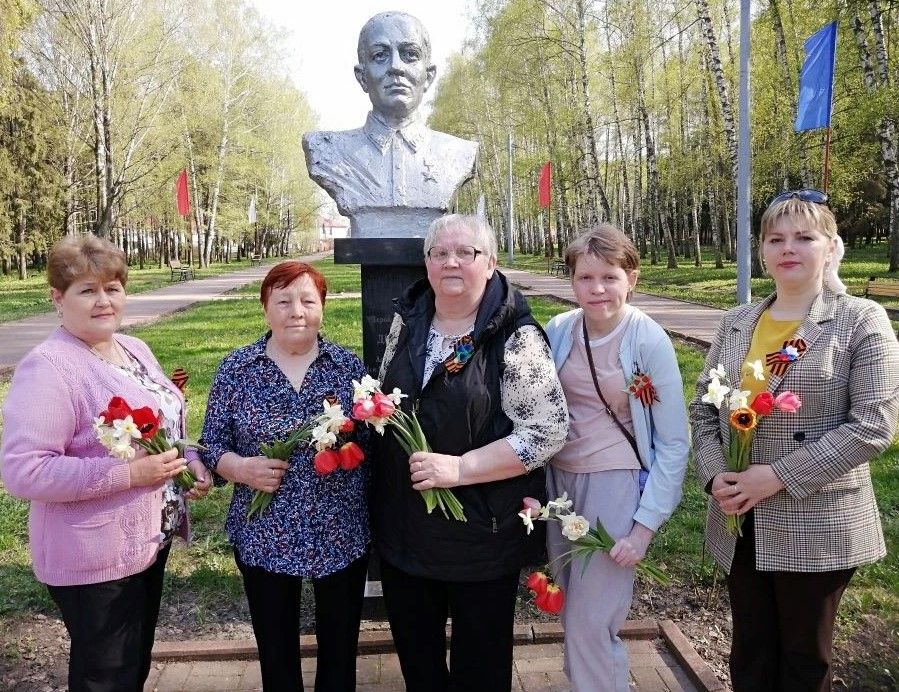 Возложение цветов