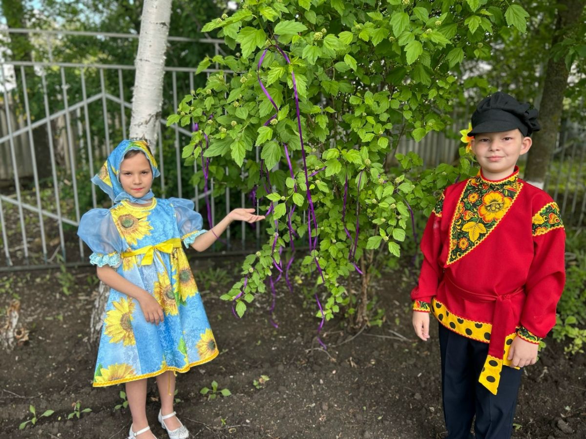 Троица-праздник русской берёзки
