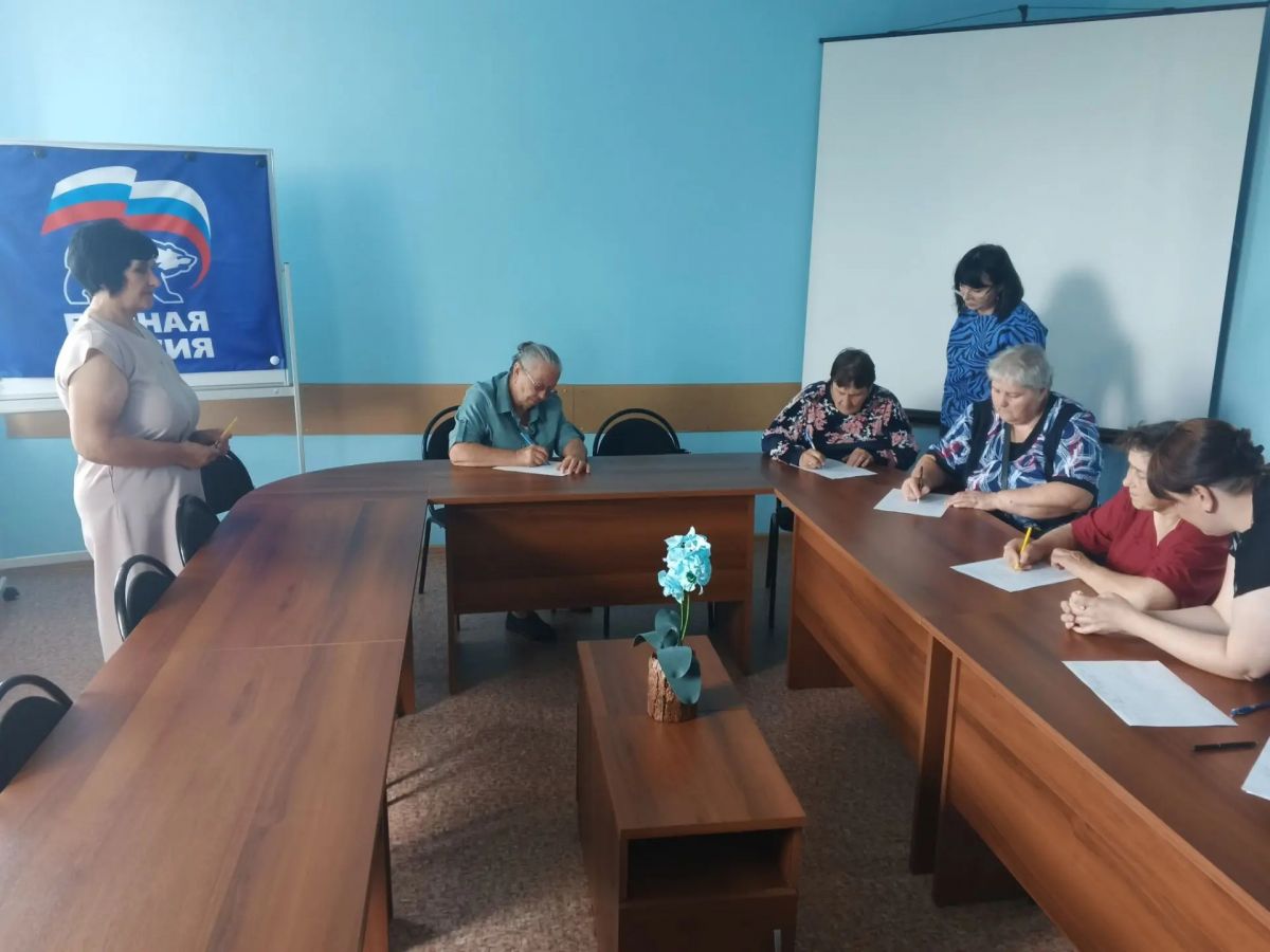 Доставка граждан до медучреждения продолжается