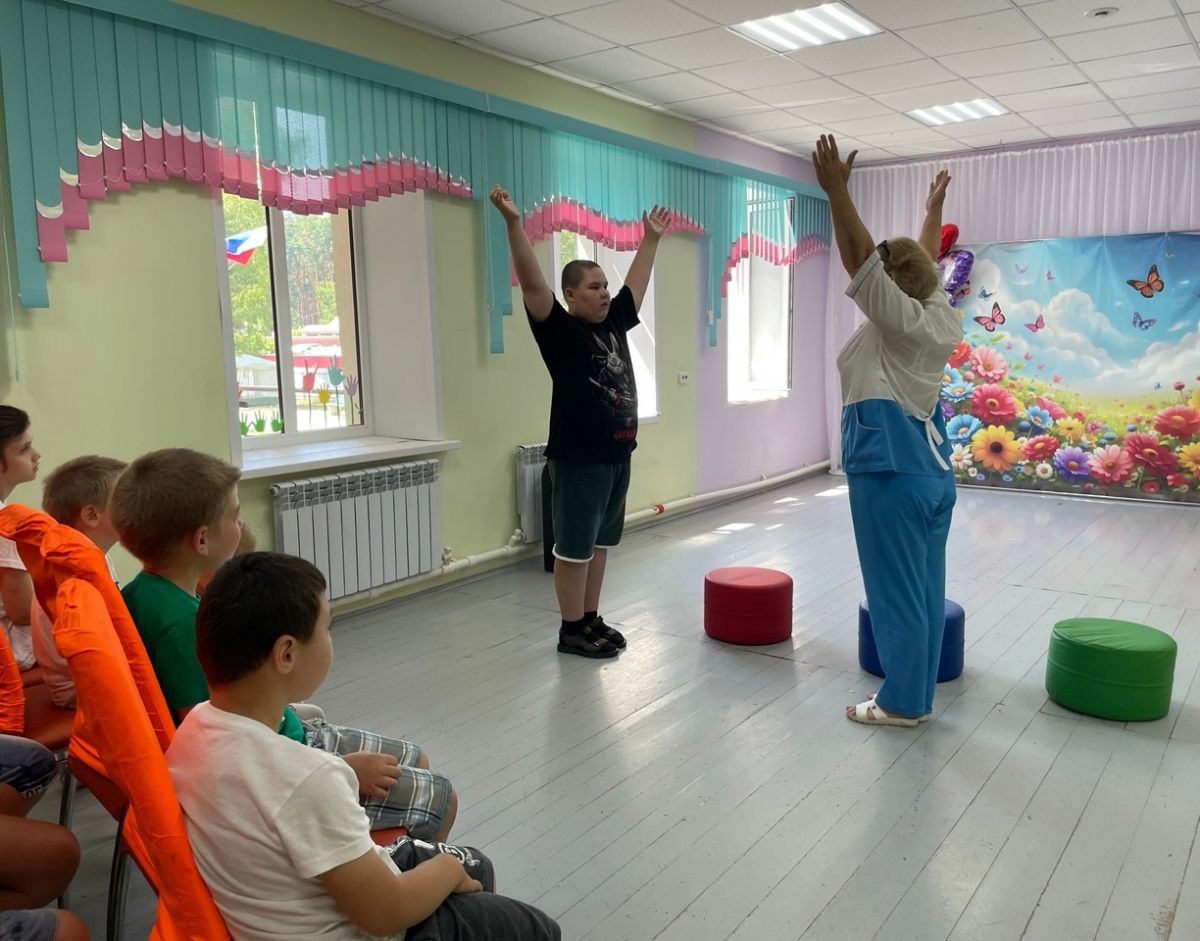 Музыкально &ndash; подвижная игра &laquo;Зеркало&raquo;