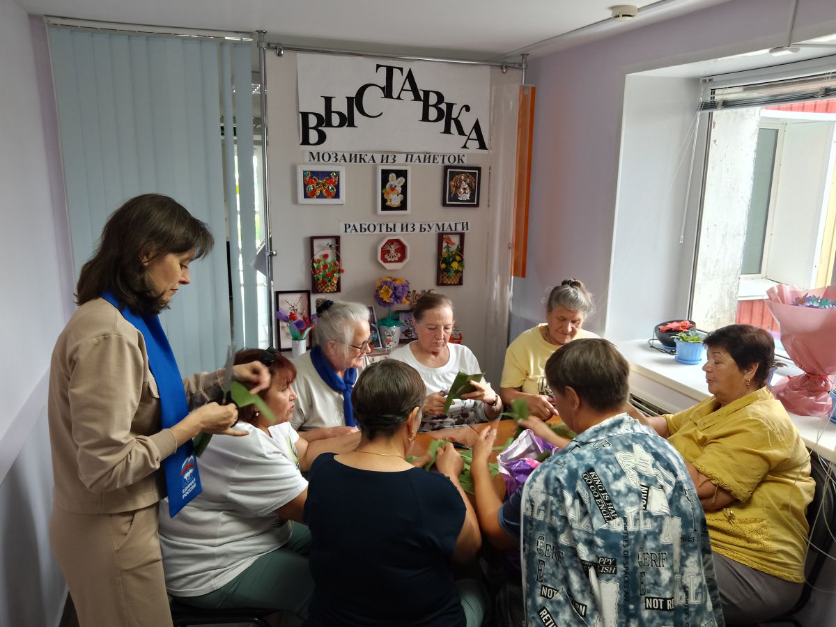 Патриотическая акция &laquo;Ленты заботы: режем для защиты&raquo;