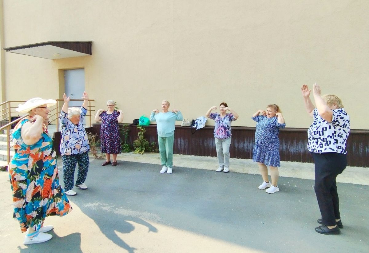 Начинаем день правильно: бодрость, свежий воздух и отличная компания!