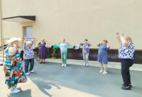 Начинаем день правильно: бодрость, свежий воздух и отличная компания!