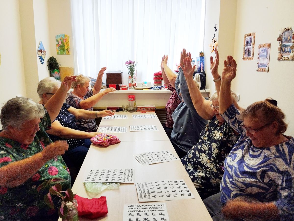 Зарядка для ума: как в ОДП п. Умёт тренируют когнитивное здоровье старшего поколения