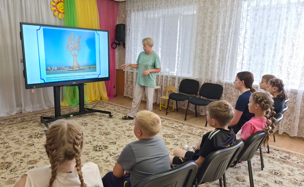 Час памяти &laquo;Плачут дождем небеса&raquo;