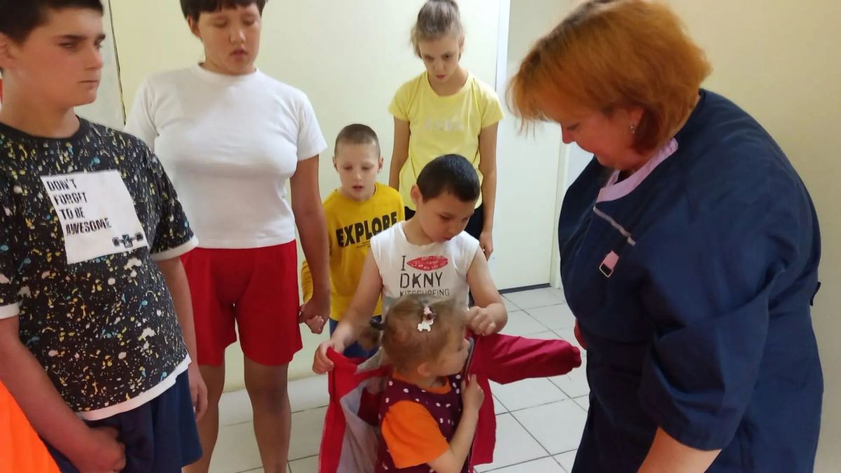 Ильичёва О.А. &laquo;Как помочь одеть малыша&raquo;