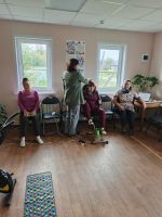 Забота в движении: оздоровительный выезд специалистов отделения дневного пребывания в Нароватовский сельский клуб.