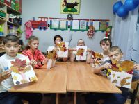 Изготовление панно из засушенных листьев