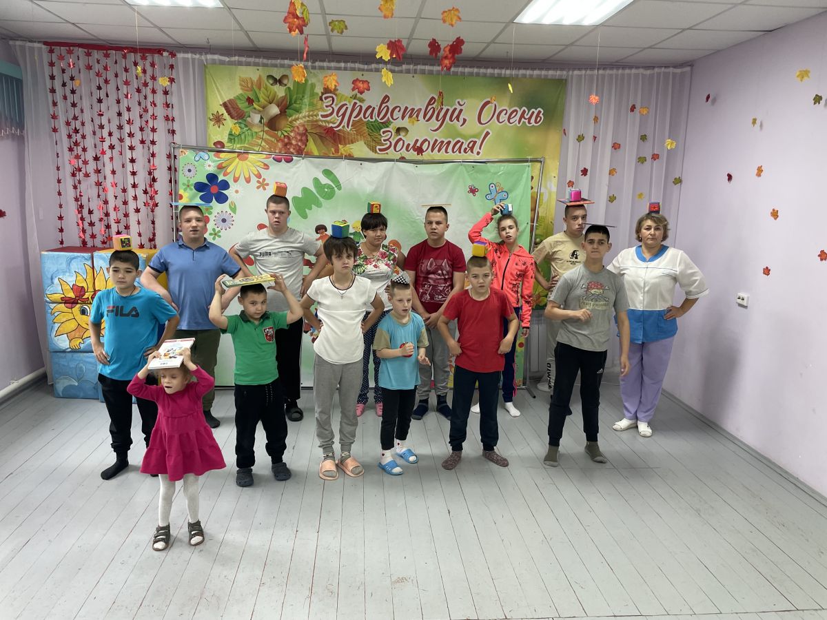 &laquo;Удержи на голове&raquo; (игра малой подвижности)