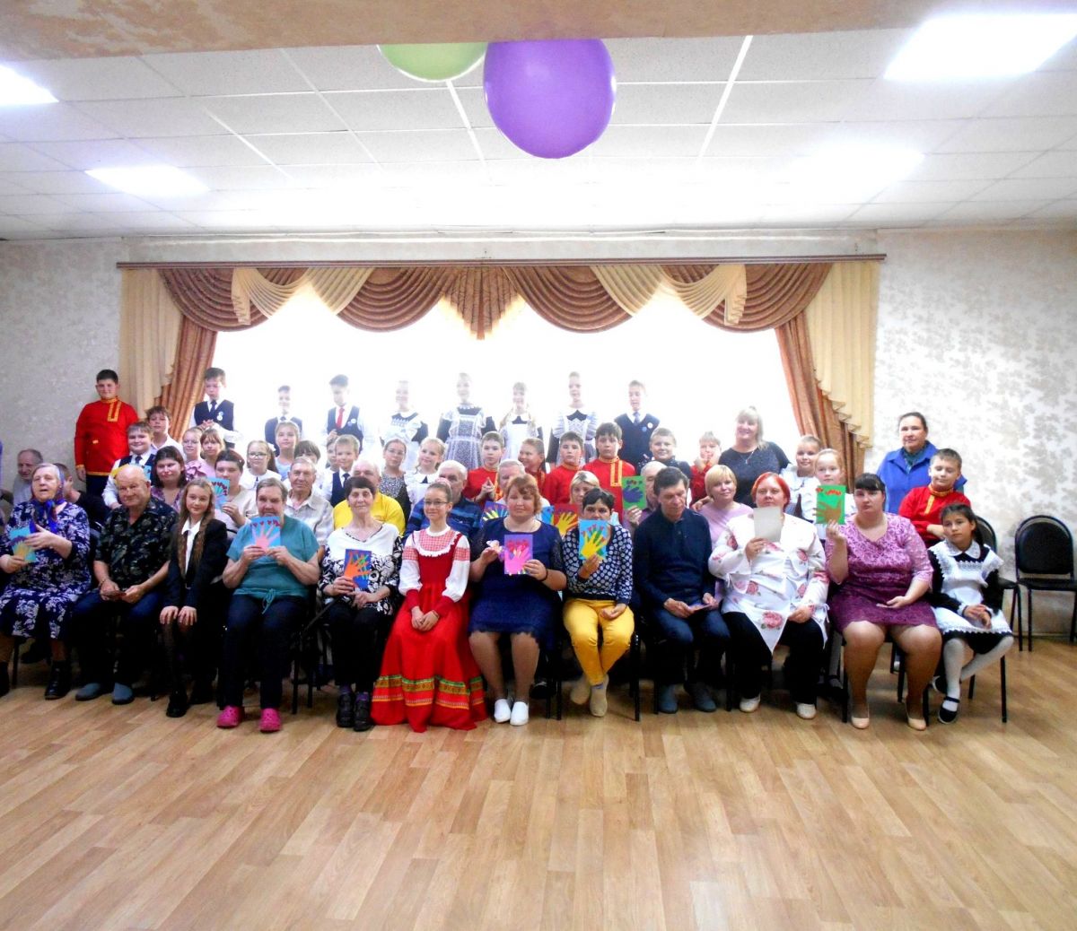 Выступление волонтерского отряда