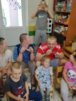 "Одну простую сказку хотим мы рассказать"